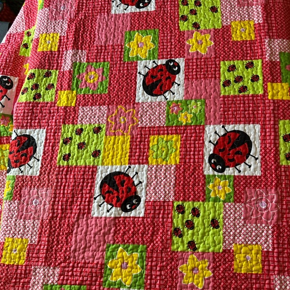 Vintage Colorful Ladybug Quilt Farmhouse Shabby Chic bedspread - Picture 3 of 3